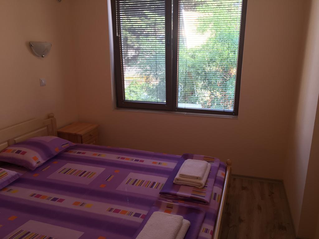 Apartment Martin Beach Поморие Екстериор снимка