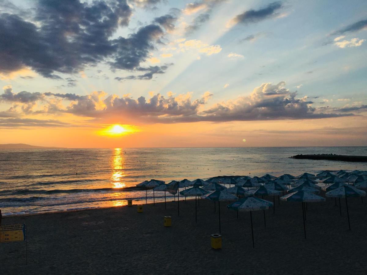 Apartment Martin Beach Поморие Екстериор снимка